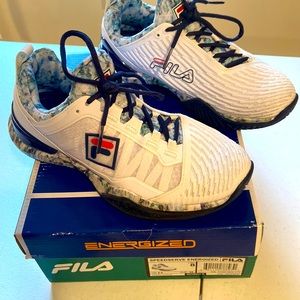 Tennis Shoe, Fila, Women’s Size 8 « Speedserve Enegized » Euro 39, UK 5.5
